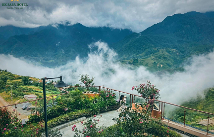 The creation of a unique project - a wooden bedroom in a futuristic style took the Woodtech team two months.