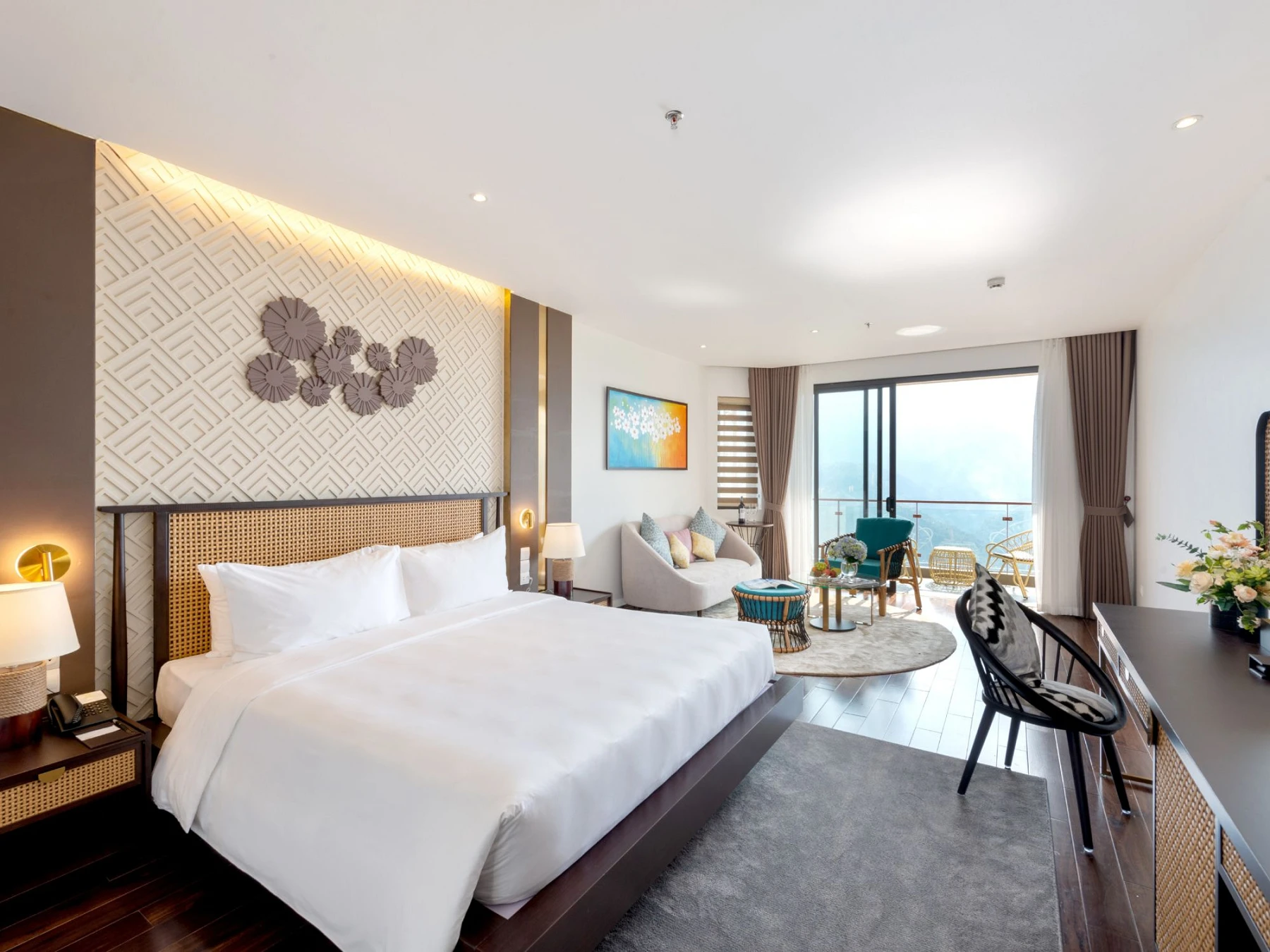 Premier Room with Balcony & Mountain View